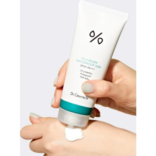 Водостойкий солнцезащитный крем с экстрактом центеллы азиатской SPF50+ PA++++