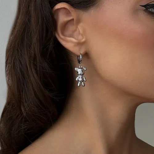 Серьги асимметричные мишка и сердце серебристые