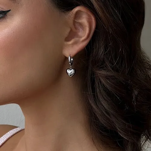 Серьги асимметричные мишка и сердце серебристые
