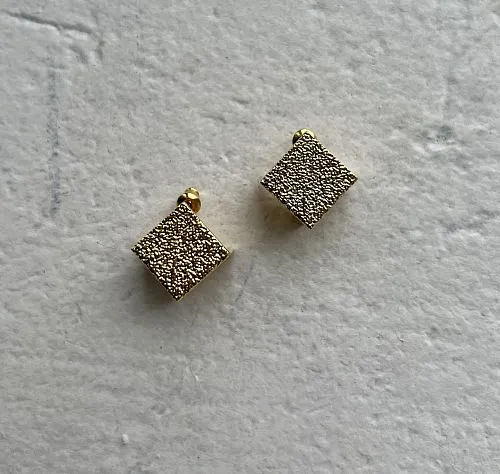 Серьги куб золотистые